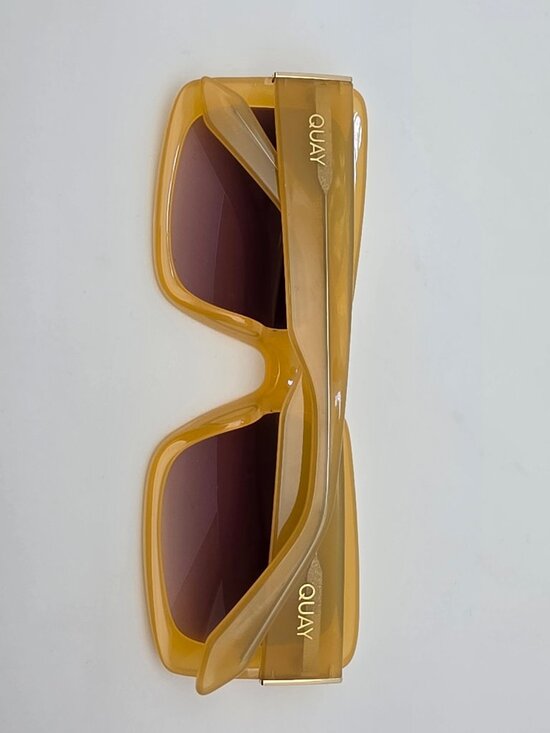 Quay Australia x Paris Hilton Total Vibe Tan Frame Brown Lens Sunglasses 54mm main image 7